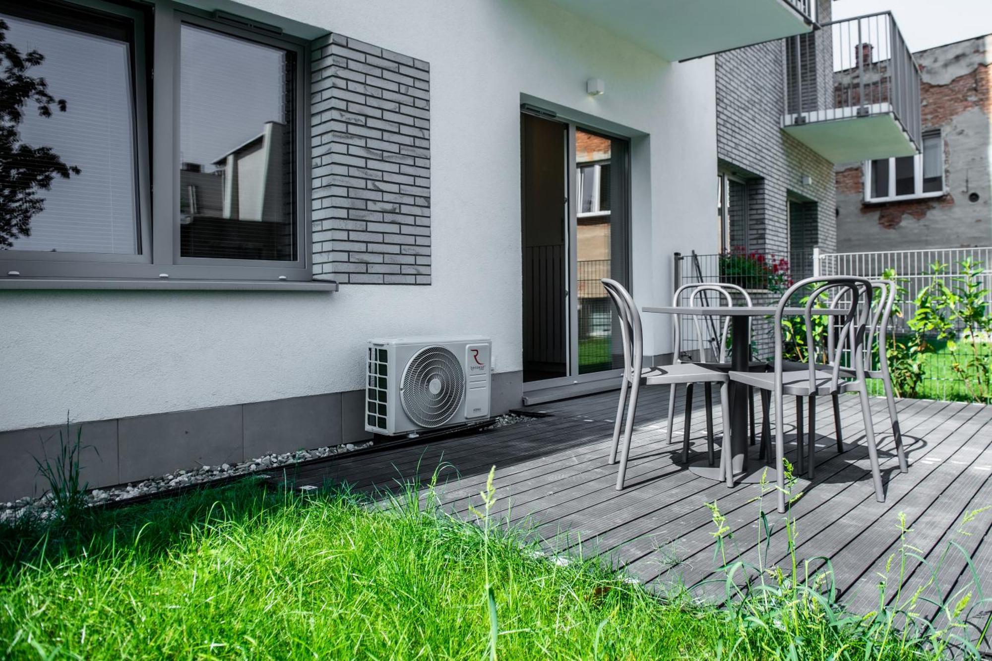 Apartament Mikolowska Z Tarasem Gliwice Bagian luar foto