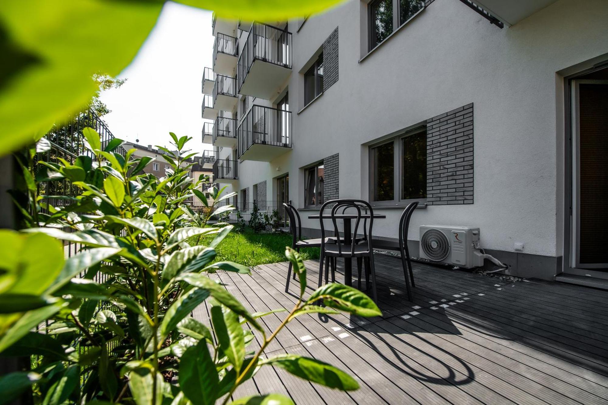 Apartament Mikolowska Z Tarasem Gliwice Bagian luar foto