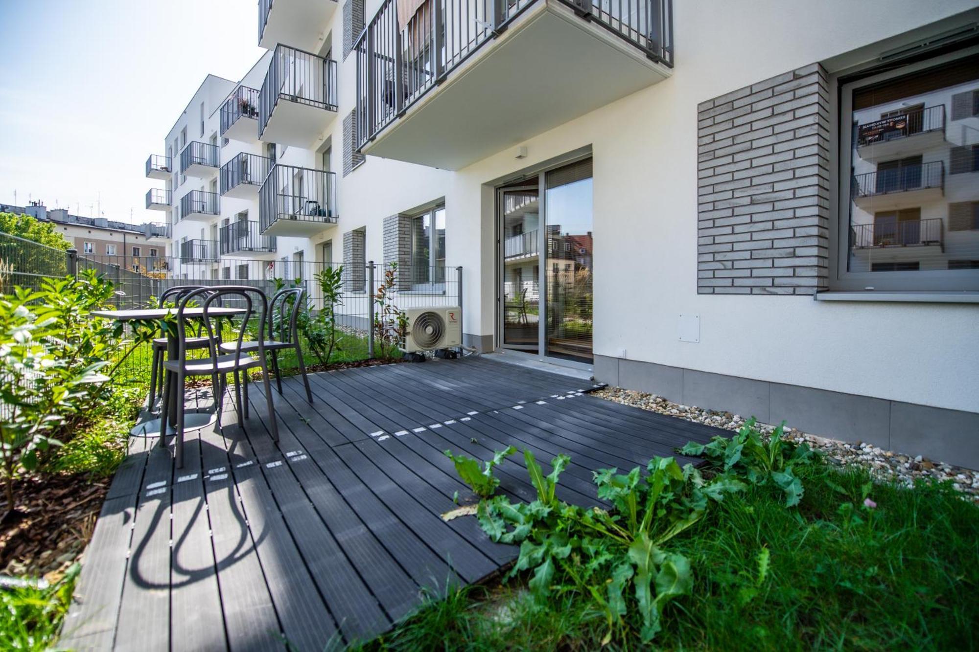 Apartament Mikolowska Z Tarasem Gliwice Bagian luar foto