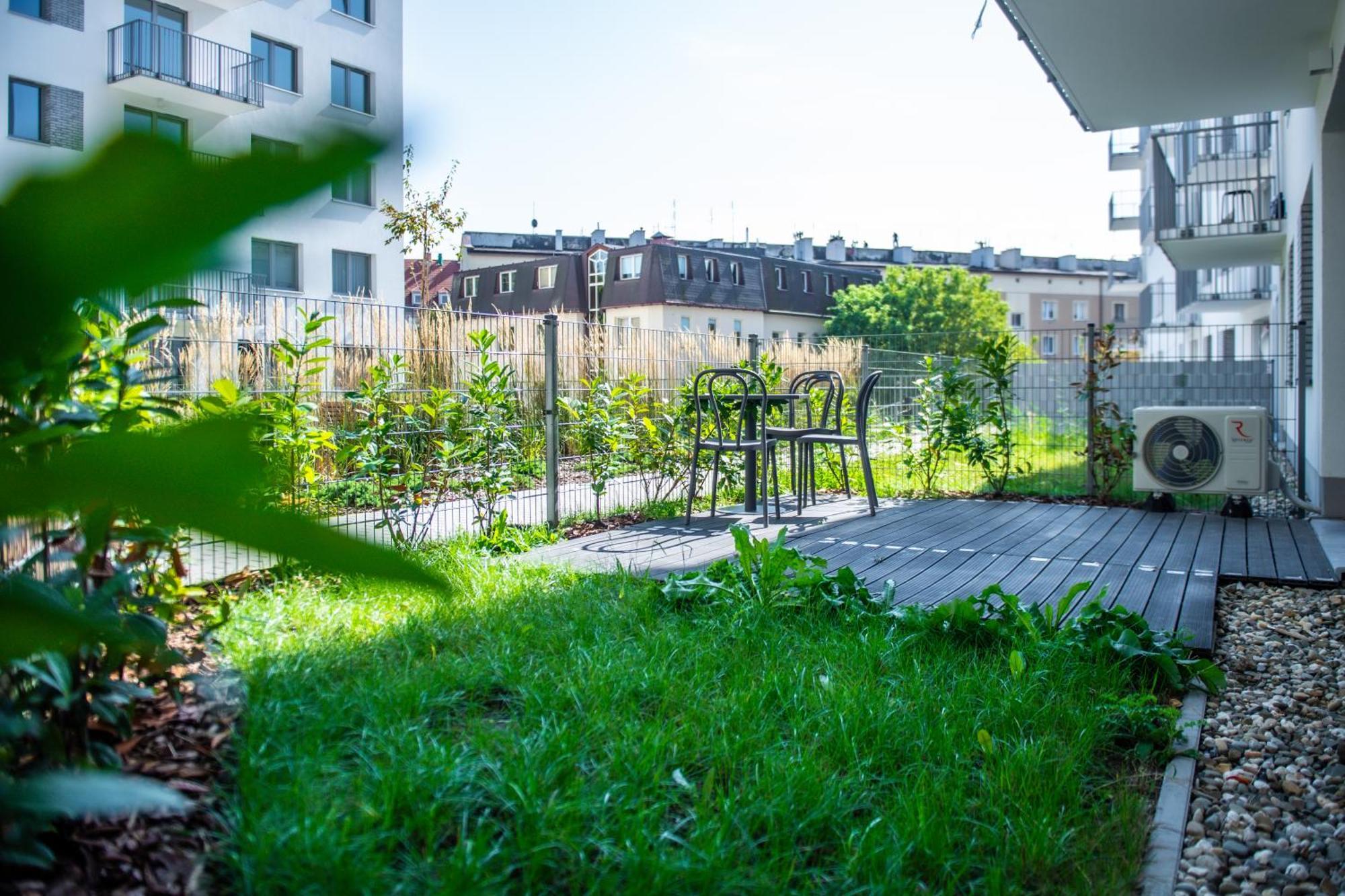 Apartament Mikolowska Z Tarasem Gliwice Bagian luar foto